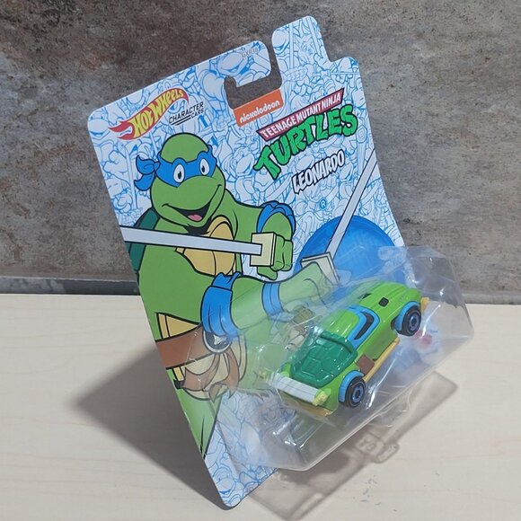 Hot Wheels Teenage Mutant Ninja Turtles Leonardo Character Car 2020 - Picture 6 of 9